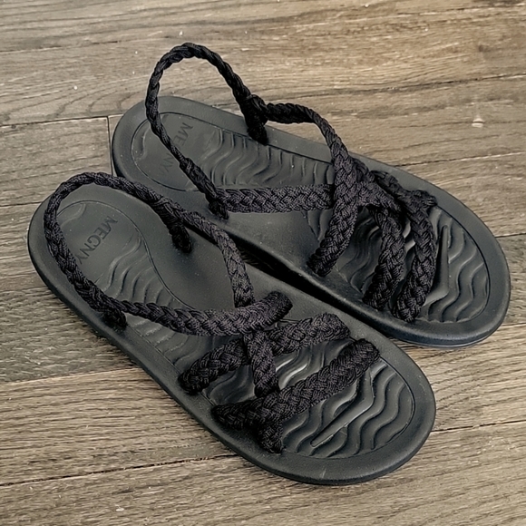 MEGNYA Shoes - MEGNYA lightweight braided black sandals sz 9 women's sz 9